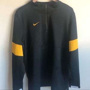 Thick Nike Men’s Quarter Zip - Size XL